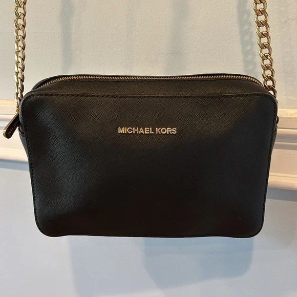 🖤💛MICHAEL KORS
Chain-Link Saffiano Leather Crossbody Bag - Picture 2 of 11